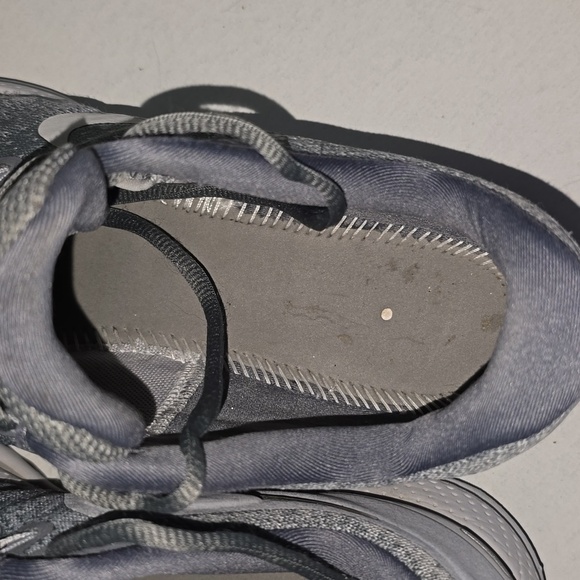 Nike Air Zoom Vomero 13 Wolf Grey Womens Size 9.5 - Picture 7 of 16